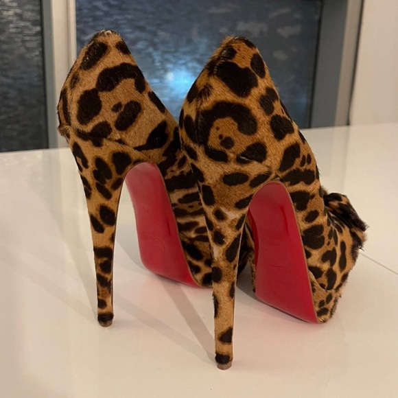 Leopard Christian Louboutin Heels 🐆👠 - Picture 2 of 2